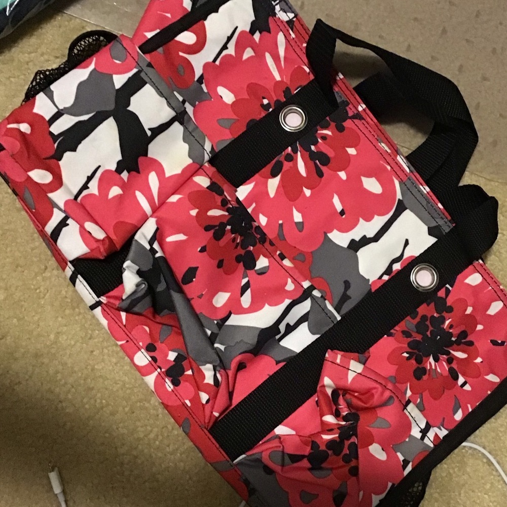 Zip top organizing tote
